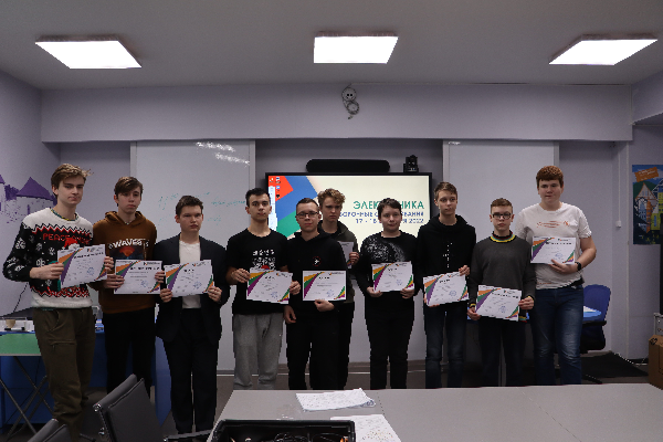 17-18 декабря в Центре "Интеллект" состоялись отборочные соревнования по компетенции "Электроника".